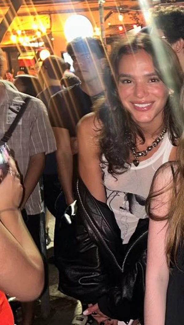 Bruna Marquezine por Reprodução