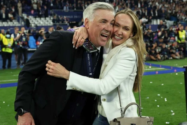 Carlo Ancelotti é casado com Mariann Barrena McClay, empresária canadense