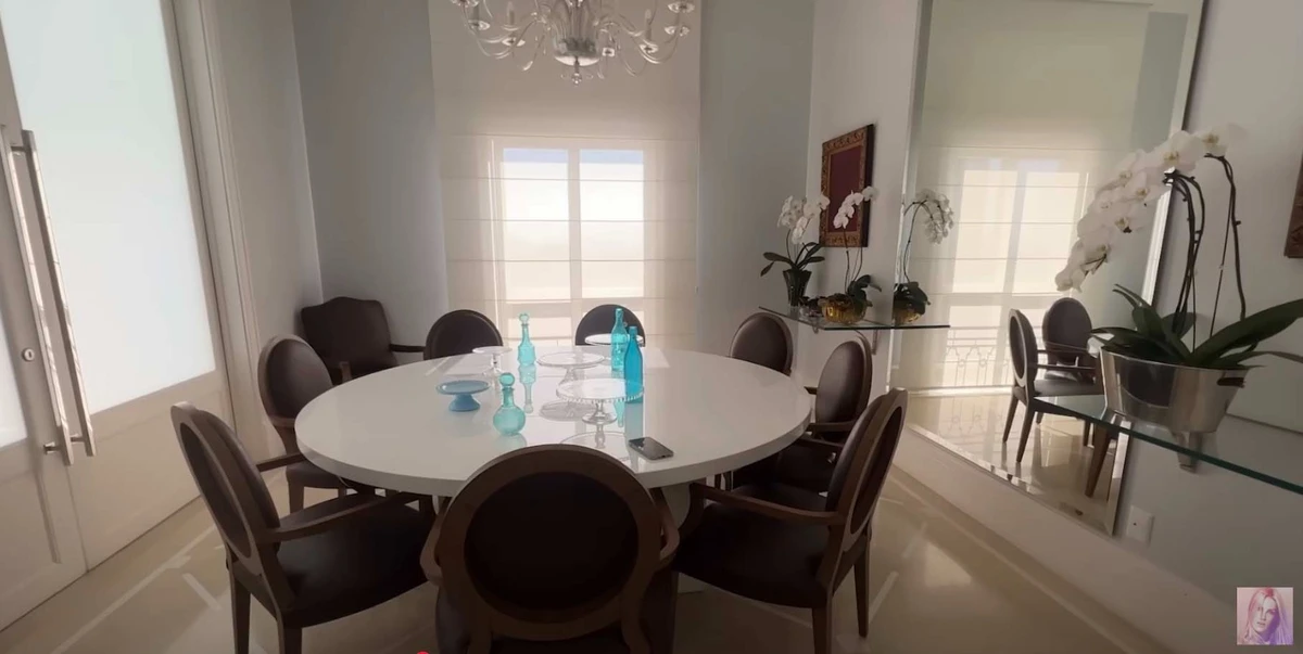 Casa de Ana Hickmann e Edu Guedes  por Reprodução/YouTube