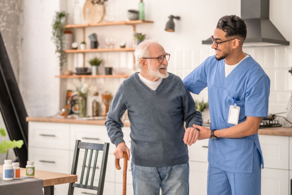 A presença de comorbidades podem aumentar o risco de complicações severas quando há infecção por um vírus respiratório (Imagem: Dmytro Zinkevych | Shutterstock) 