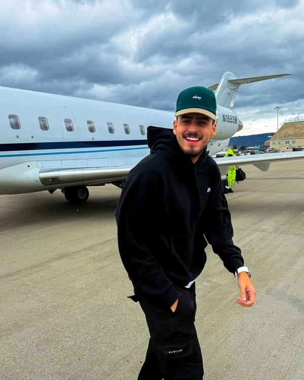 Jon Vlogs por Reprodução/Instagram