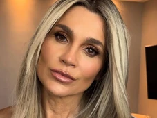 Imagem - Flávia Alessandra explica por que não dorme abraçada com o marido há quase 20 anos