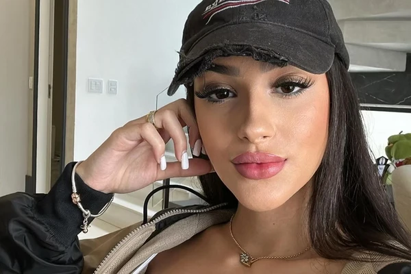 Bia Miranda por Reprodução
