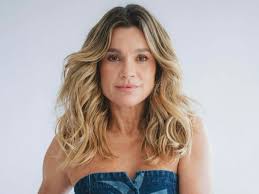 Flávia Alessandra por Reprodução