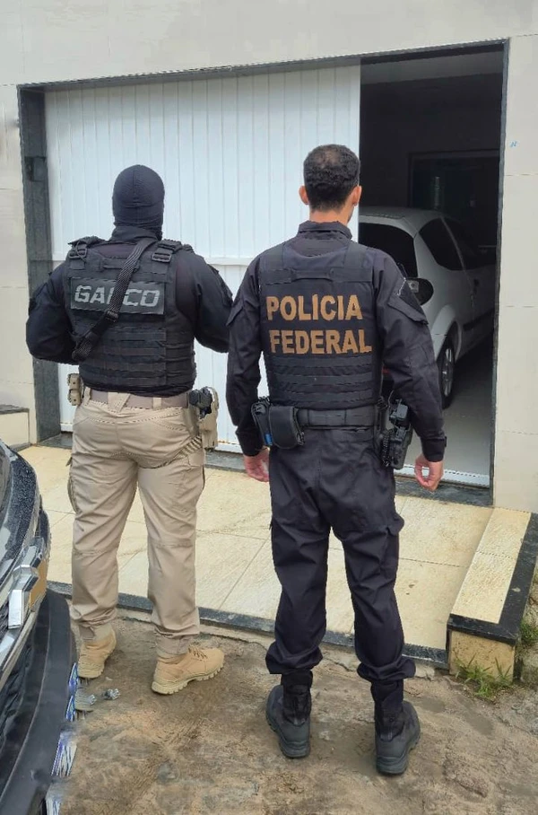 Operação contra PMs na Bahia por Divulgação / SSP, PF