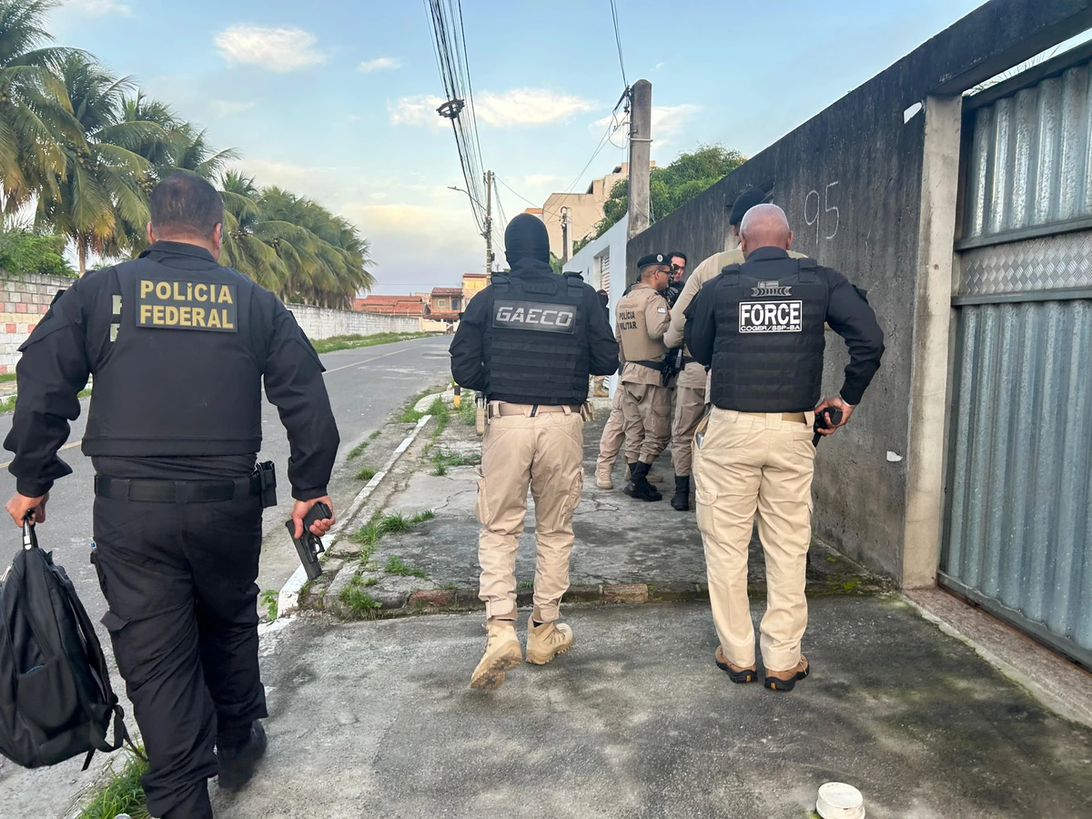 Operação contra PMs na Bahia por Divulgação / SSP, PF