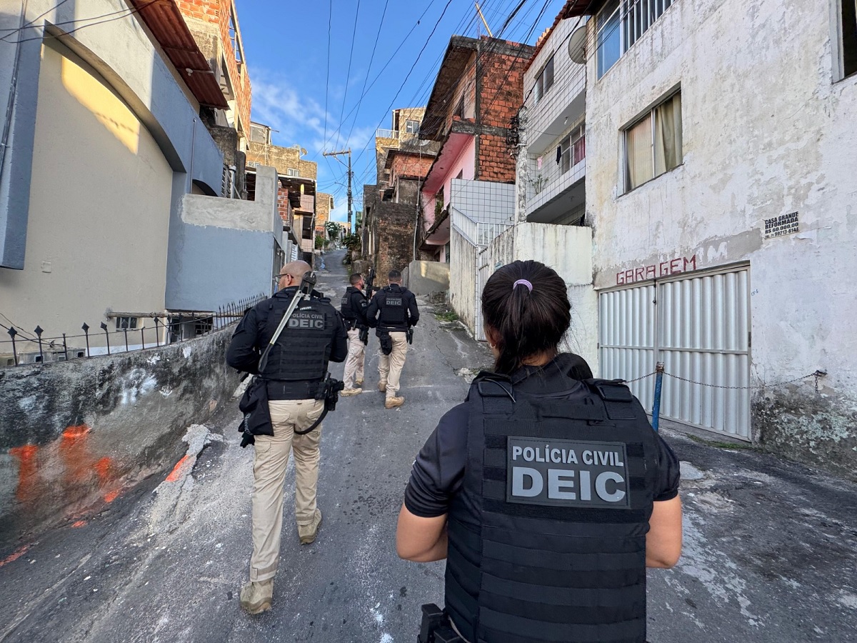 Policiais fazem buscas no Nordeste de Amaralina por Divulgação Ascom PC-BA