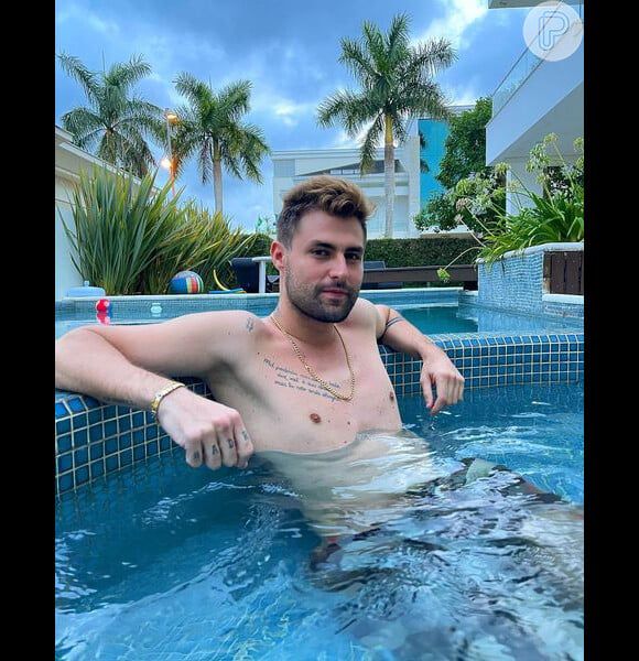Rezende tem 33 milhões de inscritos no Youtube por Reprodução