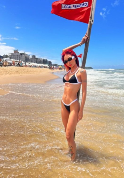 Ruivinha de Marte ganha 15kg e mostra antes e depois: 'Eu calei a boca de muita gente' por Reprodução/Redes Sociais 