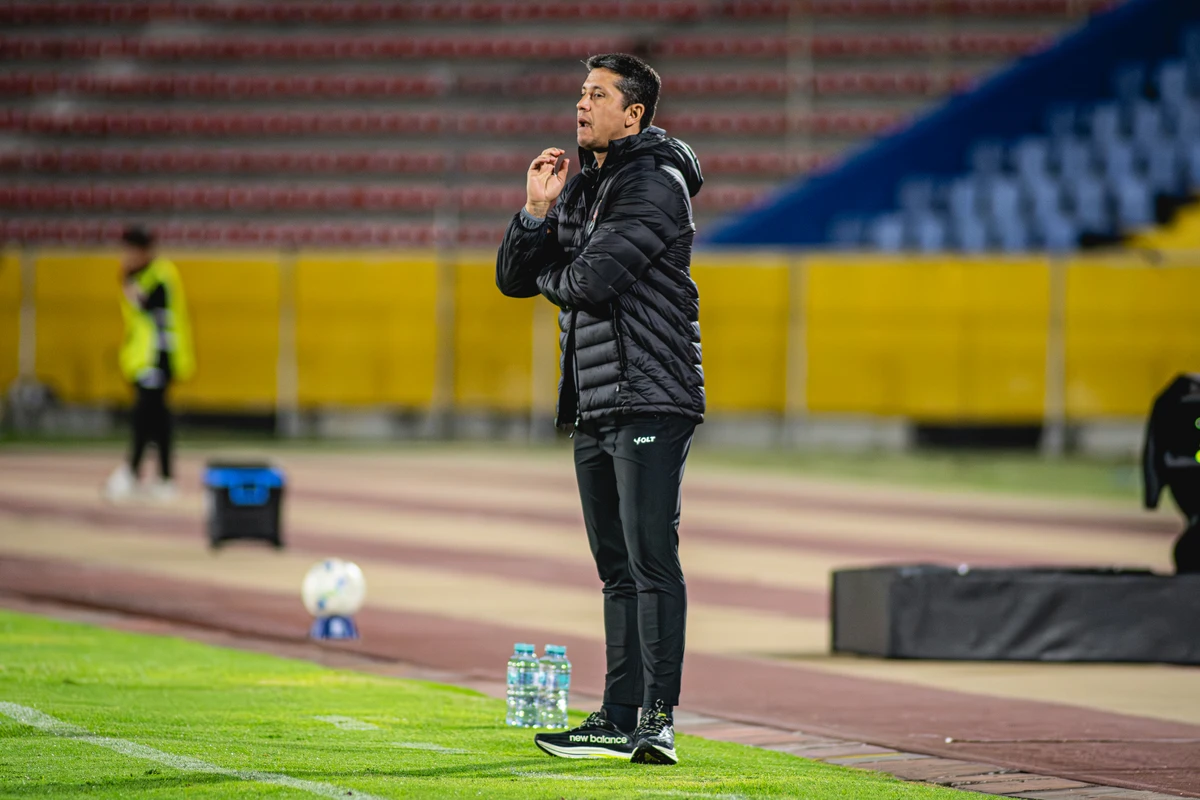 Thiago Carpini em Universidad Católica x Vitória, pela Copa Sul-Americana por Victor Ferreira/EC Vitória