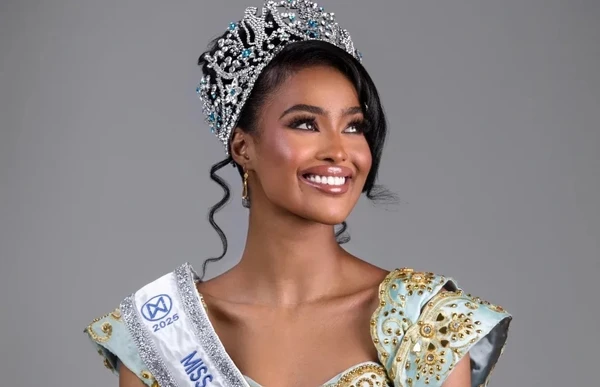 Zainab Jama por Reprodução