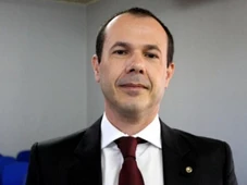 Imagem - Juiz vira alvo de operação que bloqueou R$ 30 milhões por venda de sentenças
