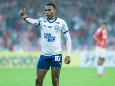 Imagem - Nas redes sociais, 'Romário ensina' Jean Lucas a fazer gol perdido na Libertadores
