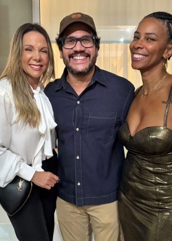 Ivete comemorou aniversário no Rio Vermelho por Reprodução