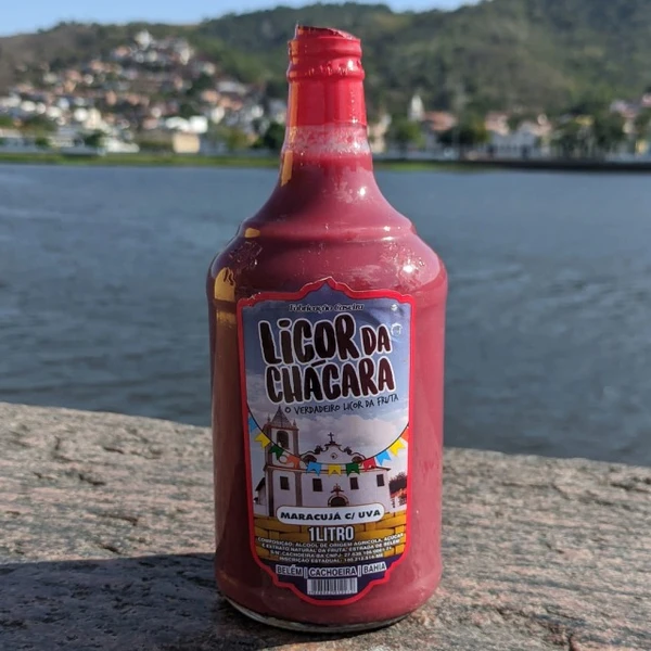 Licor de maracujá com uva por Reprodução/Licores de Cachoeira