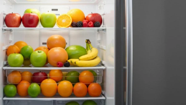 Mangas e abacates, por exemplo, devem amadurecer fora do refrigerador.