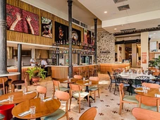 Imagem - Bares e restaurantes vão gerar 25 mil vagas temporárias na Bahia; saiba como se candidatar