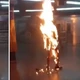 Imagem - O que se sabe sobre homem que ateou fogo no próprio corpo em estação do metrô