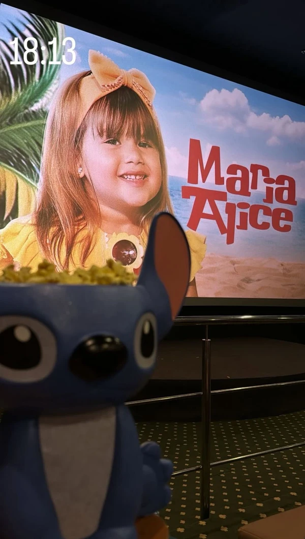 Aniversário foi em sala de cinema, fechada para a festa por Reprodução
