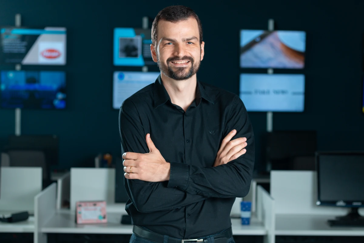 Igor Gavazzi diz que a tecnologia pode elevar o nível estratégico, ajudando a empresa a atingir um diferencial competitivo enquanto os colaboradores se dedicam a funções de maior valor agregado 