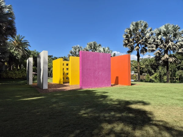 Invenção da Cor, de Hélio Hoiticica por Tharsila Prates/ CORREIO