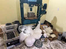 Imagem - Laboratório com quase 100 kg de cocaína é desarticulado em Monte Gordo
