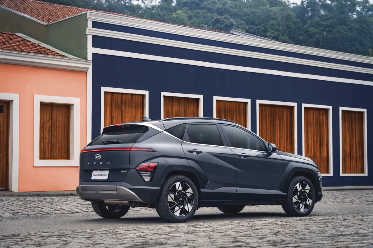 Com 4,35 metros de comprimento, o SUV tem bagageiro com capacidade para 407 litros