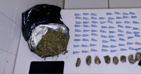 Maconha, cocaína e balança de precisão foram apreendidas com as duas mulheres