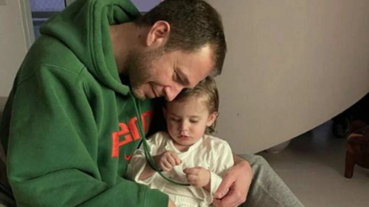 Filha de Tiego Leifert, Lua tem retinoblastoma por Reprodução