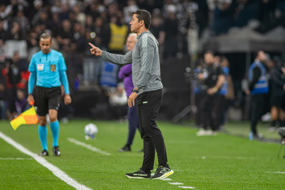 Thiago Carpini em Vitória x Corinthians, pelo Campeonato Brasileiro por Victor Ferreira/EC Vitória