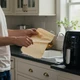 Imagem - Descubra os perigos de usar papel manteiga na air fryer