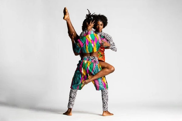 Com sede no Pelourinho, em Salvador, o BFB é a única companhia de dança folclórica profissional do país. por Divulgação