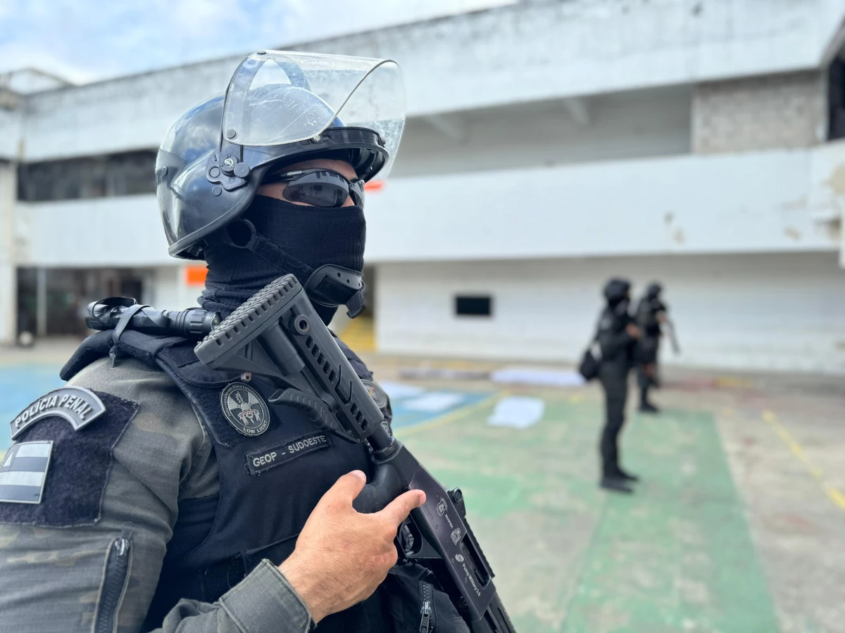 Força Nacional faz vistoria geral no Conjunto Penal de Eunápolis