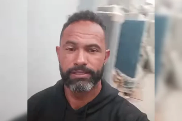 Goleiro Bruno foi anunciado pelo Azul e Branco FC