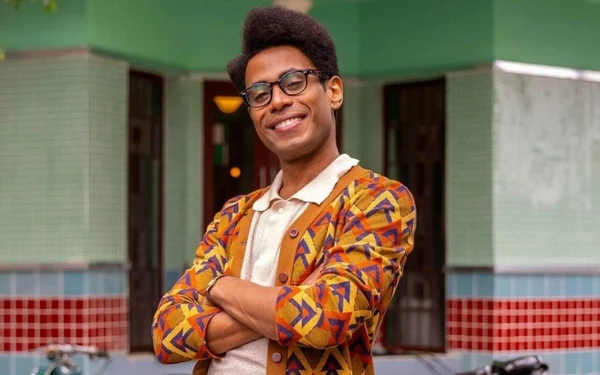 Ícaro Silva é Ulisses em 'Garota do Momento' por Reprodução/TV Globo  