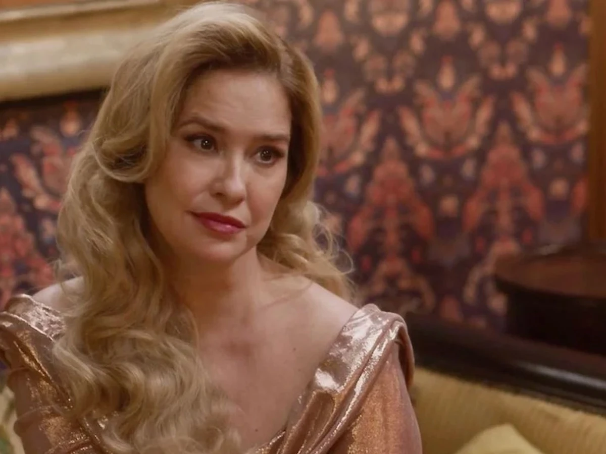 Paloma Duarte é Ligia em 'Garota do Momento' por Reprodução/TV Globo     