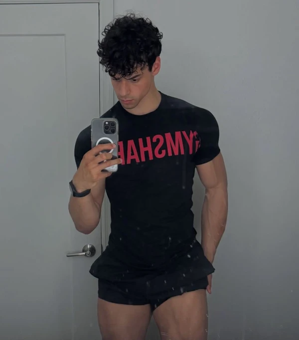 Victor Alexandre por Reprodução