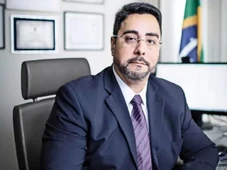 Imagem - CNJ condena juiz Marcelo Bretas a aposentadoria compulsória