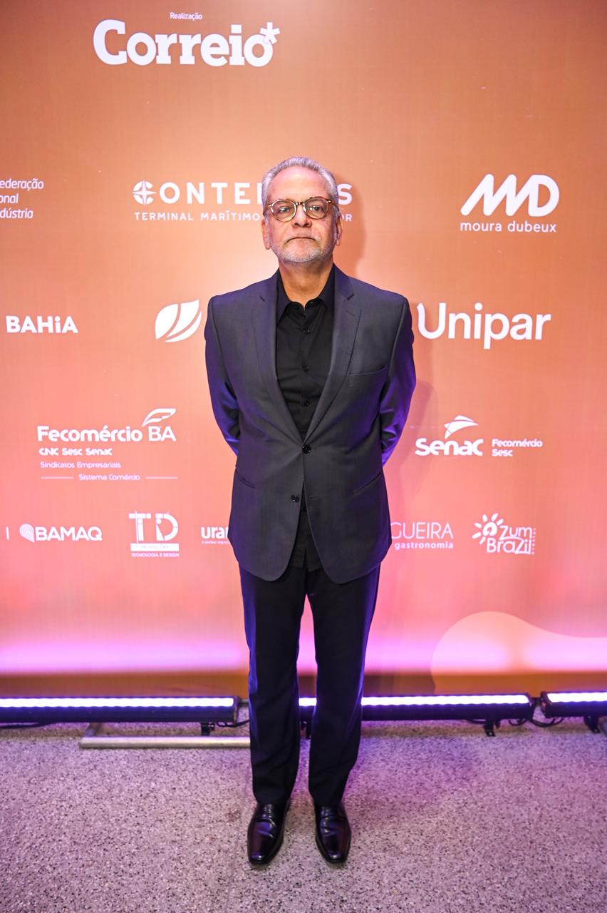 Isaac Edington por Elias Dantas/Alô Alô