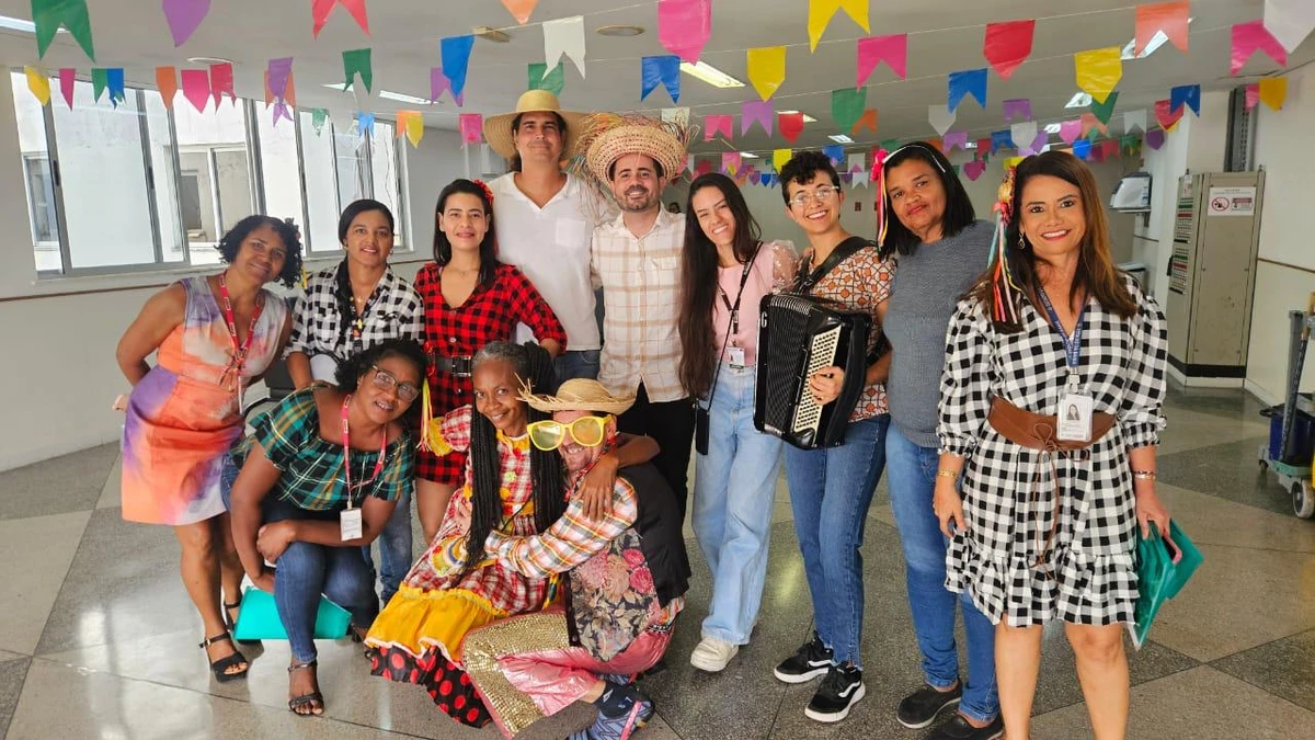 Oficina de Música do hopsital é formada por funcionários da unidade por Reprodução