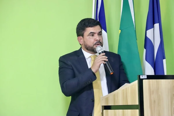 Prefeito Marcos Sarmento (Avante)