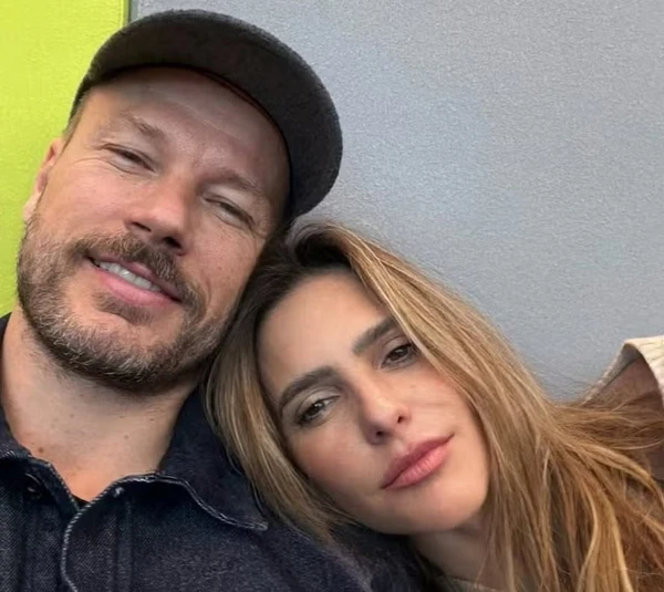 Rodrigo Hilbert e Fernanda Lima  por Reprodução
