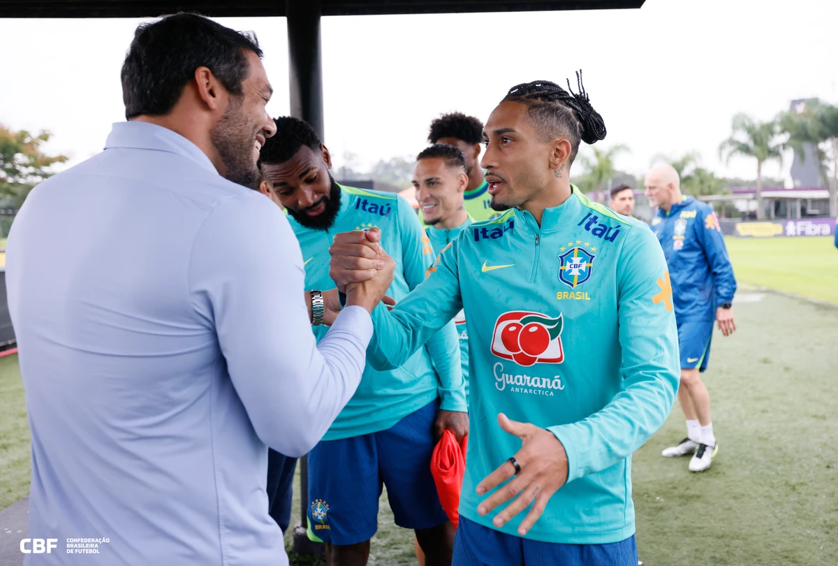 Samir Xaud visitou o primeiro treino da Seleção sob o comando de Ancelotti por Rafael Ribeiro/ CBF