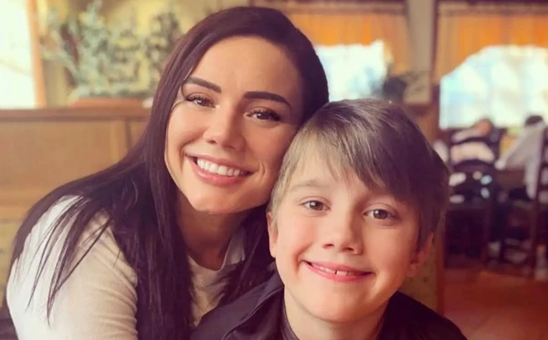 Whitney Purvis e o filho Weston