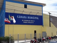 Imagem - Concurso de prefeitura no extremo-sul da Bahia tem salários de até R$ 12 mil; veja vagas