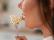 Imagem - Este queijo comum esconde a chave para o emagrecimento e o sono perfeito