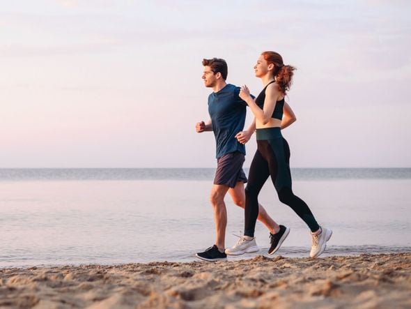 Imagem - 6 mitos e verdades sobre a prática de corrida na areia 