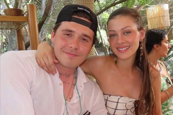 Brooklyn Beckham e a esposa Nicola Peltz por Reprodução/Redes Sociais   