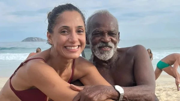 Camila Pitanga é filha de Antônio Pitanga  por Reprodução/Redes Sociais 