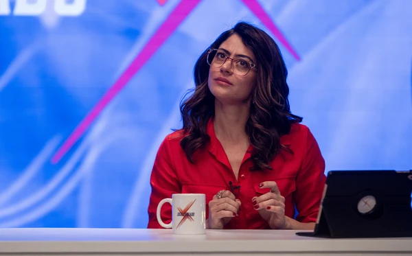 Carol Castro na série Jogo Cruzado, do Disney+ por Divulgação
